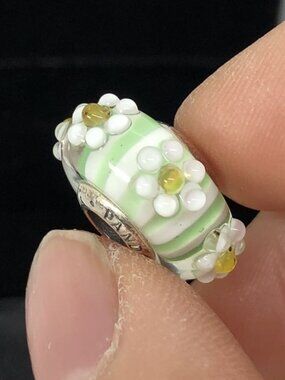 👍👍 Pandora Green Daisy Murano Glass Charm